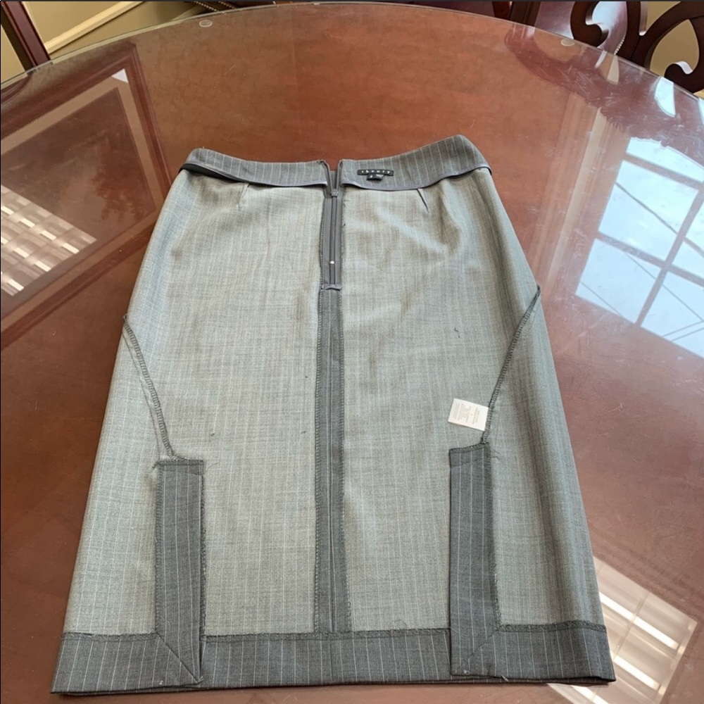 Theory Pencil Skirt - Picture 5 of 5
